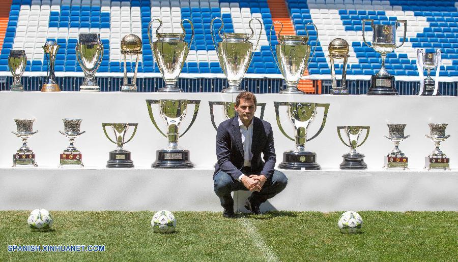 Fútbol: Iker Casillas se despide por segunda vez del Real Madrid con aficionados 5