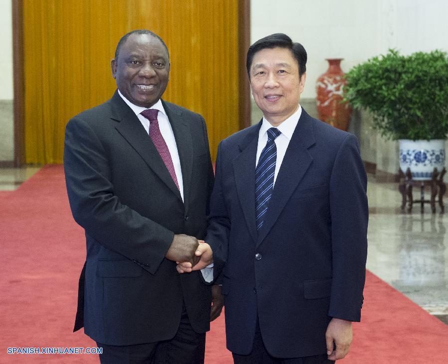 Vicepresidente de China conversa con homólogo de Sudáfrica