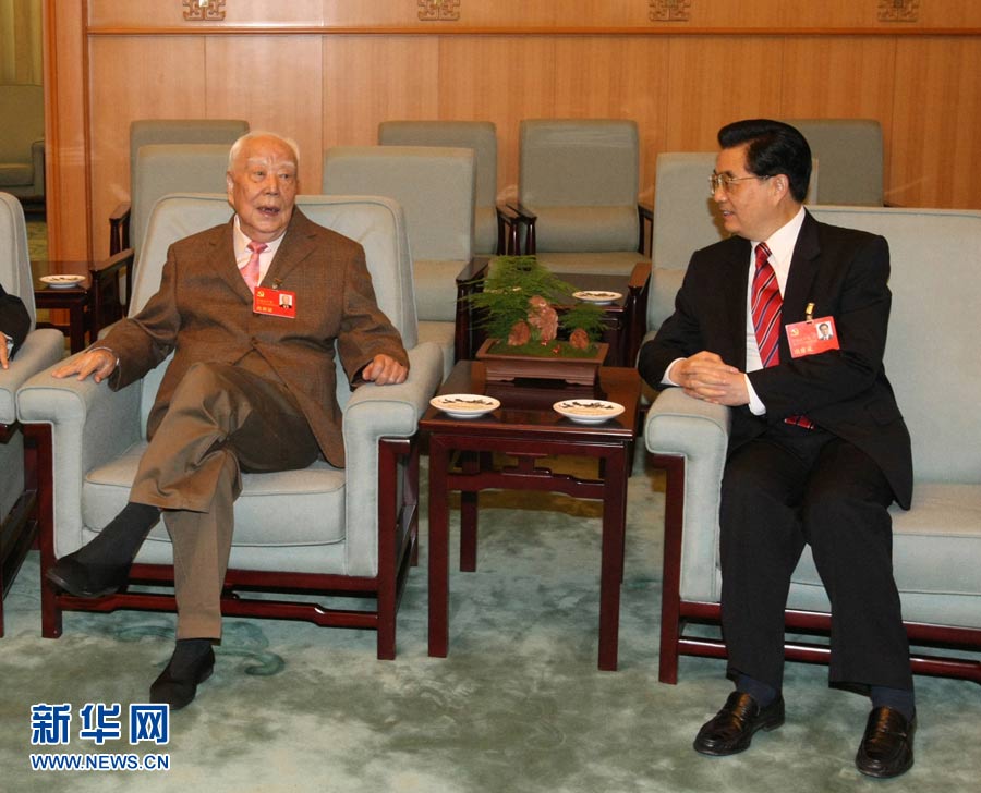 Fotos de ex líder chino Wan Li 4
