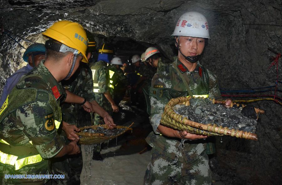 Once mineros atrapados dan señales de vida en suroeste de China 2