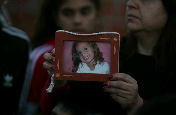 Argentina:"Motochorros" mataron a una niña de 3 años durante violento asalto en Merlo