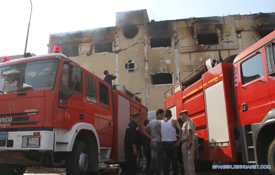 Incendio en fábrica cercana a El Cairo deja 25 muertos 4