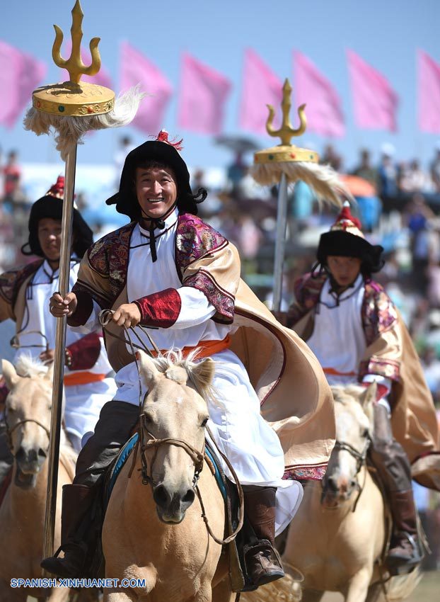 Mongoles chinos celebran Naadam 3