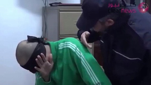 Publican un vídeo en el que torturan a un hijo de Gadafi