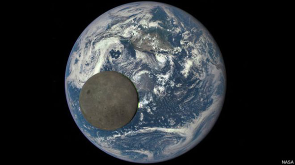 La NASA ofrece la primera imagen del lado nunca visto de la Luna