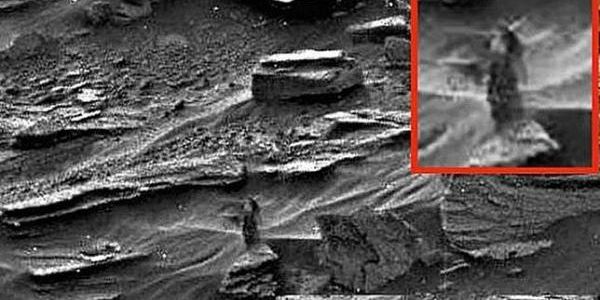 La NASA fotografía una «mujer extraterrestre» en Marte