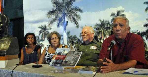 Presentan dos libros en homenaje a cumpleaños de Fidel Castro