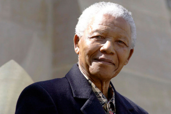 Detienen a uno de los nietos de Nelson Mandela por violar a una niña