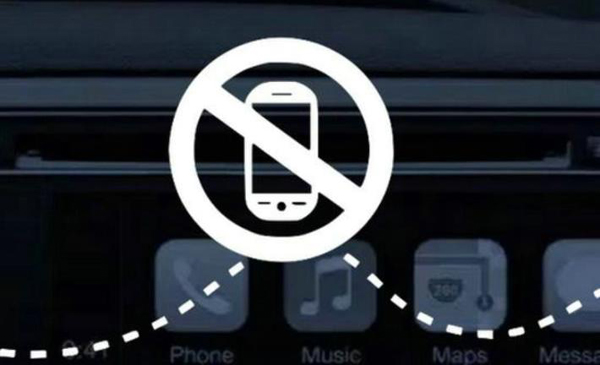 App mexicana premia por no usar el móvil al conducir