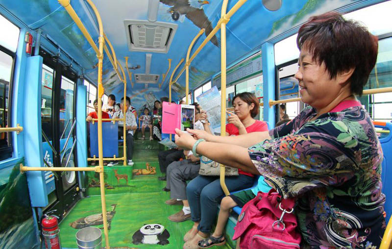 Autobuses temáticos del océano en 3D llegan a Shandong