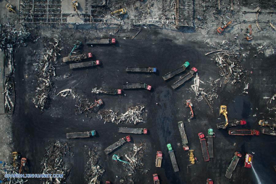Asciende a 145 número de víctimas de explosiones en Tianjin