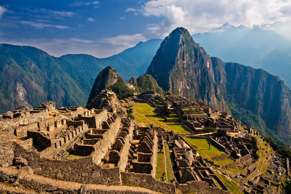 Un explorador ascenderá cimas no pisadas en Perú para buscar restos incas