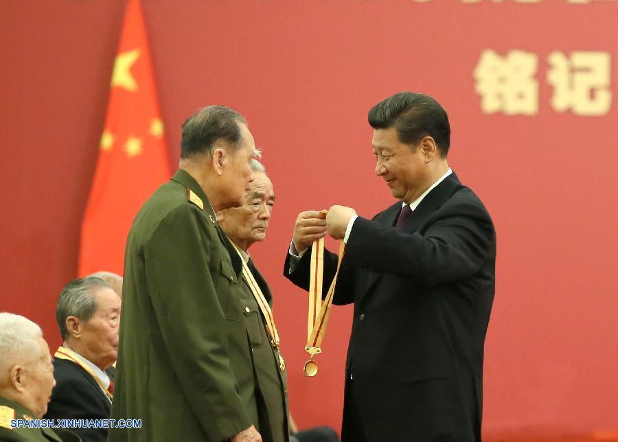 Presidente chino otorga medallas a veteranos de II Guerra Mundial