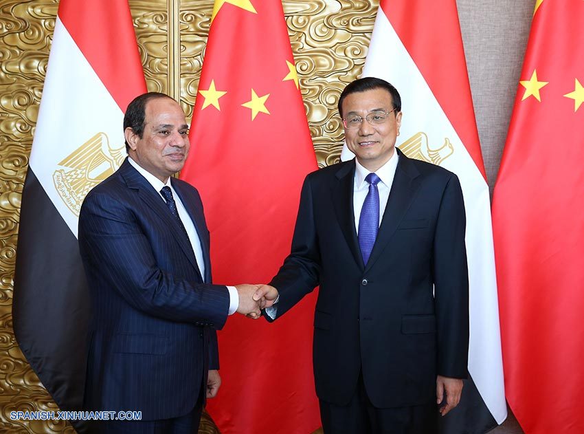 China desea mayor coordinación con Egipto en asuntos internacionales: Li Keqiang