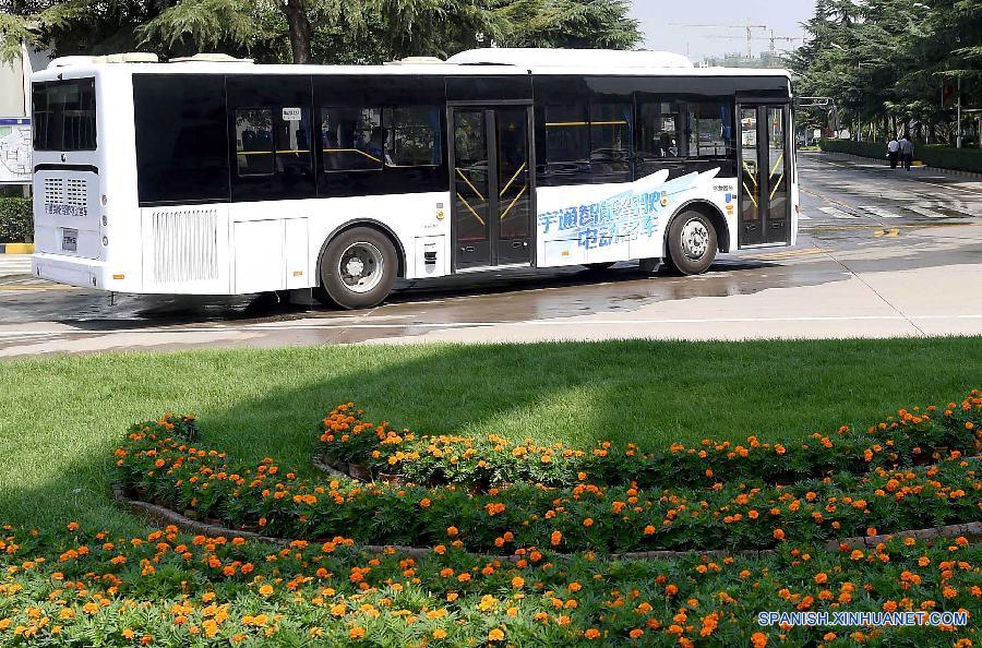 Prueba de operación de autobús sin conductor en China resulta exitosa