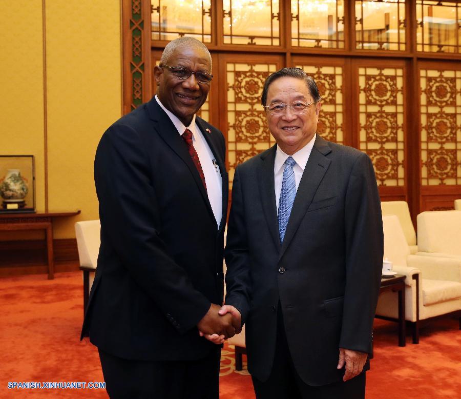 Máximo asesor político chino se reúne con gobernador general de Antigua y Barbuda