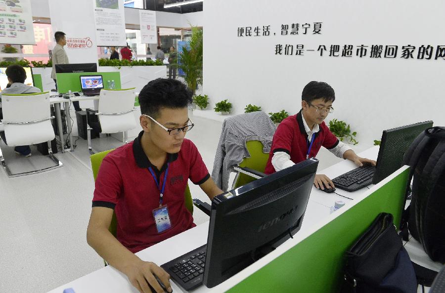 Ventas minoristas en línea de China crecen 48,7 % en primer semestre de 2015