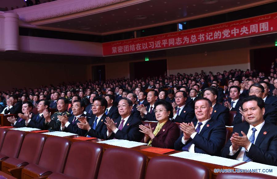 Máximo asesor político de China enfatiza papel de ejército en estabilidad de Xinjiang
