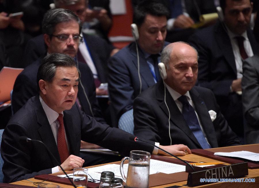 Canciller chino pide un Medio Oriente "pacífico, tolerante y autosuficiente"