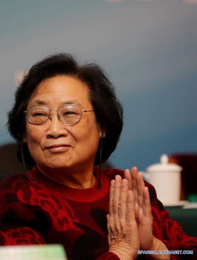 Ovaciones por Premio Nobel a farmacóloga china