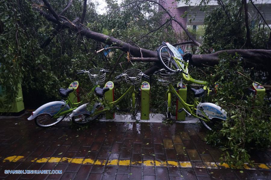 Tifón Mujigae provoca siete muertos en sur de China 3