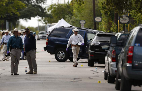 Capturan a 2 presuntos responsables de tiroteo en Universidad de Texas