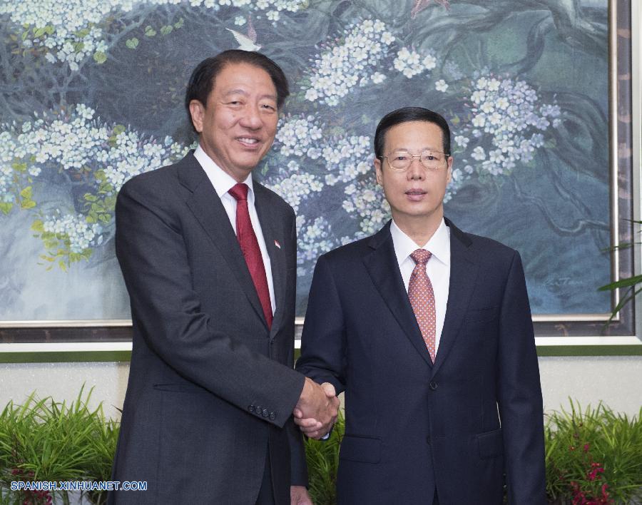 China y Singapur acuerdan nuevas iniciativas para promover internacionalización del RMB