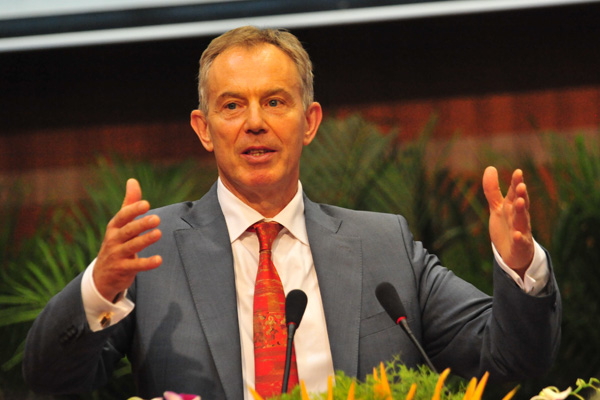 Blair: Todos en Reino Unido deseamos fortalecer los lazos con China