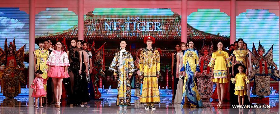 Comienza la Semana de la Moda de China en Pekín