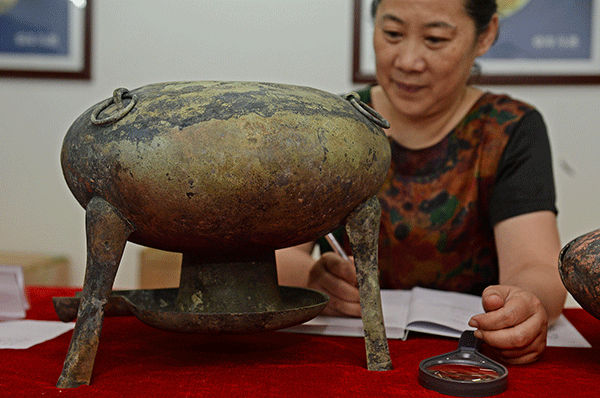 Un hallazgo en bronce pudiera ser un amoroso estimonio de amor por la olla mongola