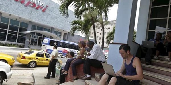 Cuba amplía acceso inalámbrico a internet