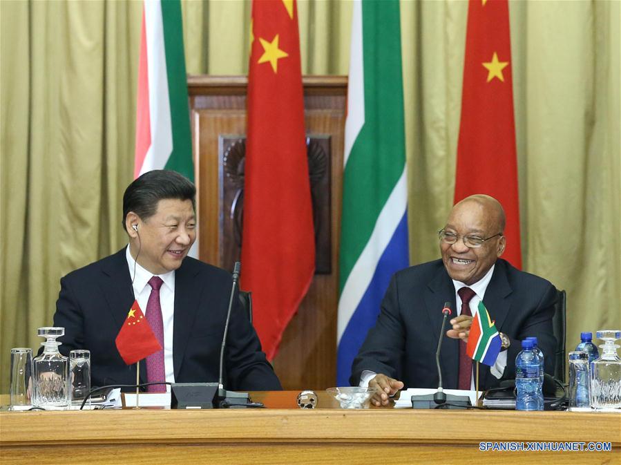Presidentes chino y sudafricano discuten fortalecimiento de asociación