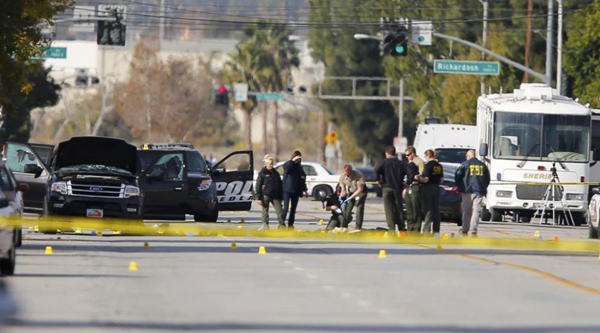 Uno de los autores del tiroteo de California había contactado con terroristas