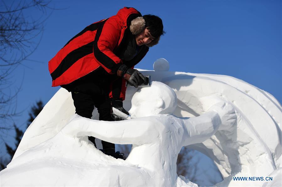 Comienza el concurso de esculturas de nieve en Harbin