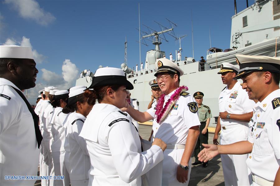Flota de la Armada china llega a Pearl Harbor en visita amistosa