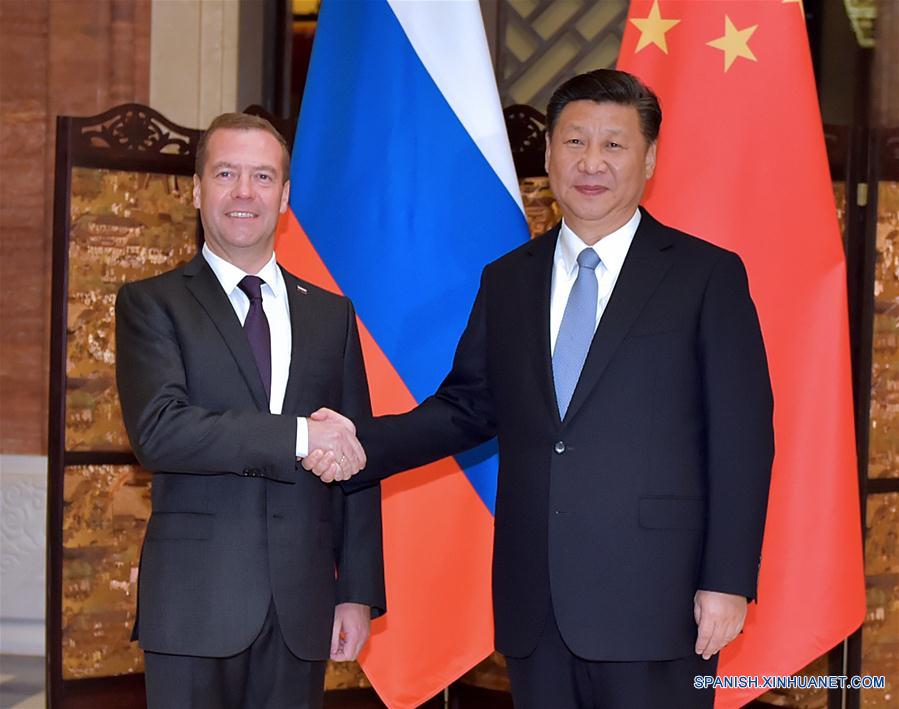 Presidente chino espera para el 2016 mejores relaciones entre China y Rusia 