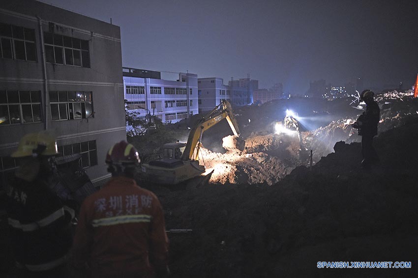Desaparecen 59 personas por alud de lodo en sur de China