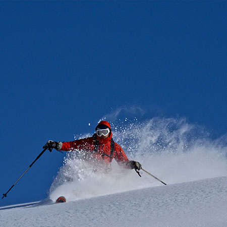 Prohíben drones en Copa Mundial de esquí tras incidente con esquiador