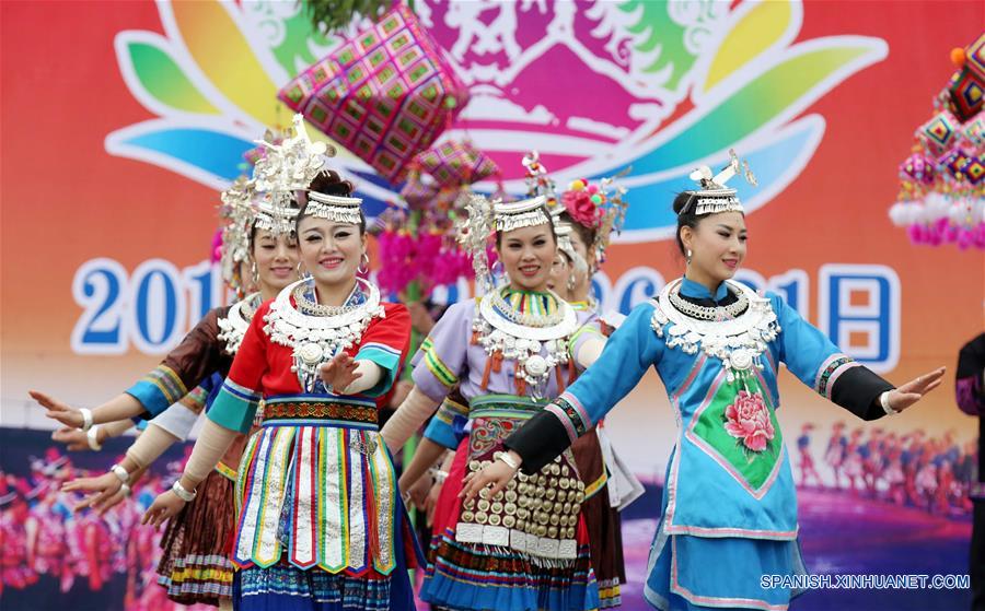 Celebran festival Duoye en Guangxi