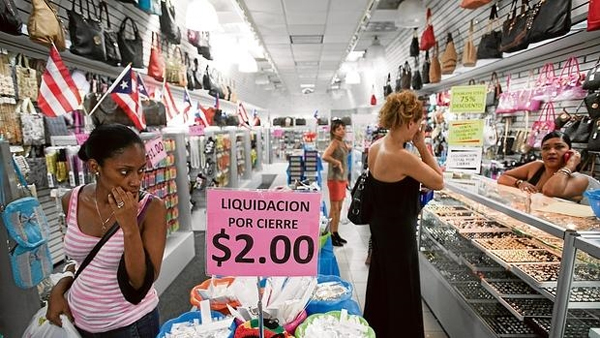 La crisis de la deuda acelera el éxodo puertorriqueño a EE.UU.
