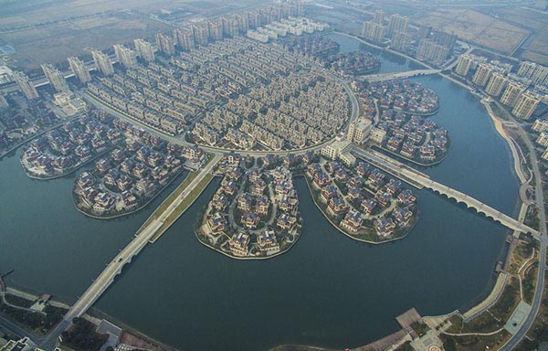 Vista aérea de la nueva aldea de Jiepai, en Danyang, provincia de Jiangsu. Foto del 30 de diciembre de 2015. [Foto/IC]