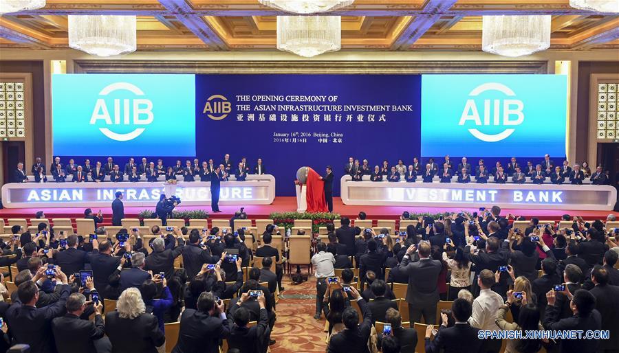 Presidente chino asiste a acto de inauguración de BAII