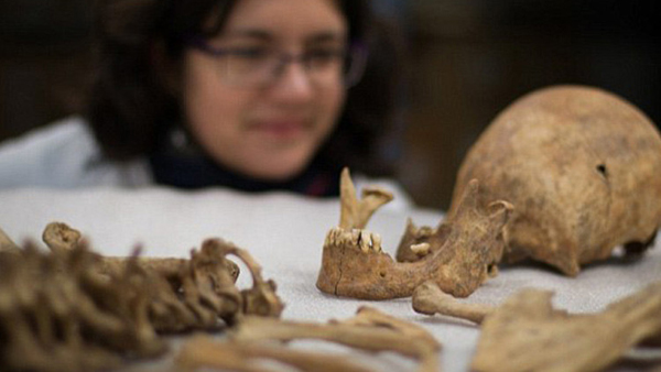 Científicos desvelan el misterio de los entierros romanos sin cabeza