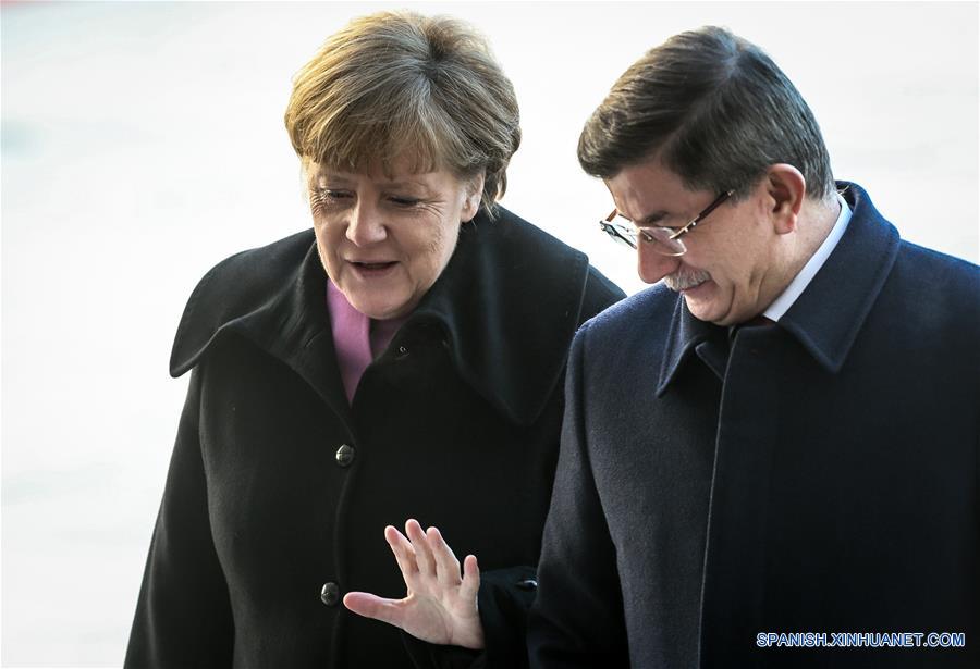 Alemania y Turquía acuerdan cooperación más estrecha en asunto de refugiados