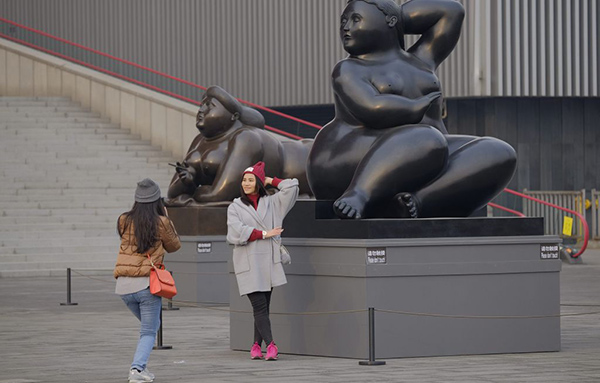 “Los Gordos” del pintor Fernando Botero llegan a Shanghai
