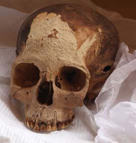 Descubren en Perú restos de mujer con más de 3.500 años de antigüedad