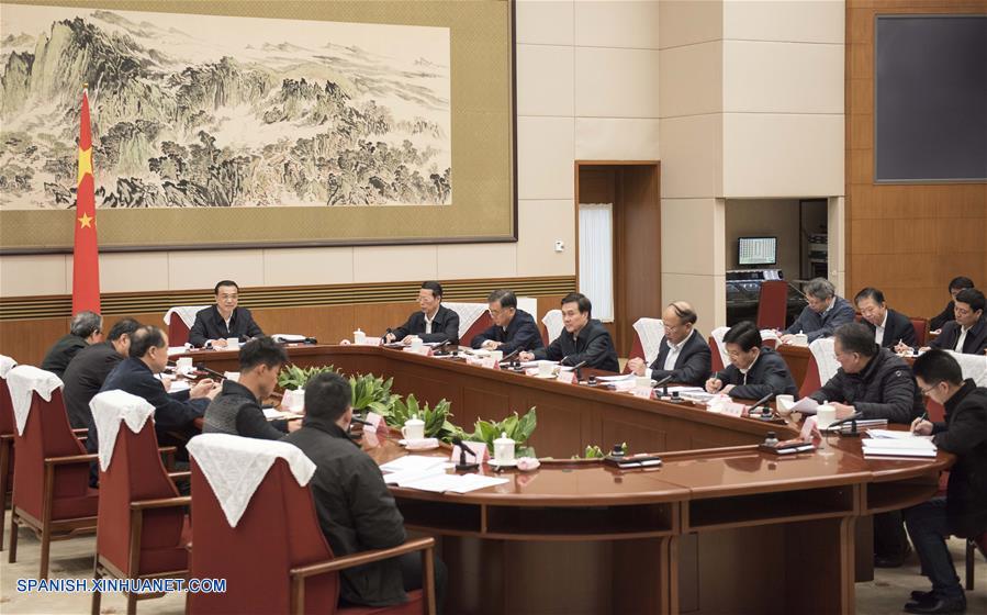 PM chino pide sugerencias sobre informe de labor de gobierno y XIII Plan Quinquenal
