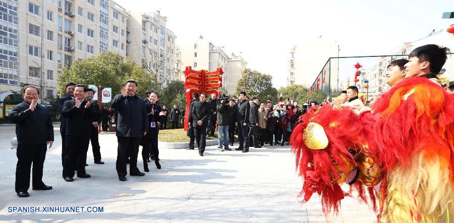 Xi subraya nuevos conceptos de desarrollo en gira por bases revolucionarias