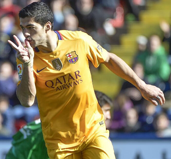 Fútbol: Barcelona derrota 2-0 a Levante en Liga de España