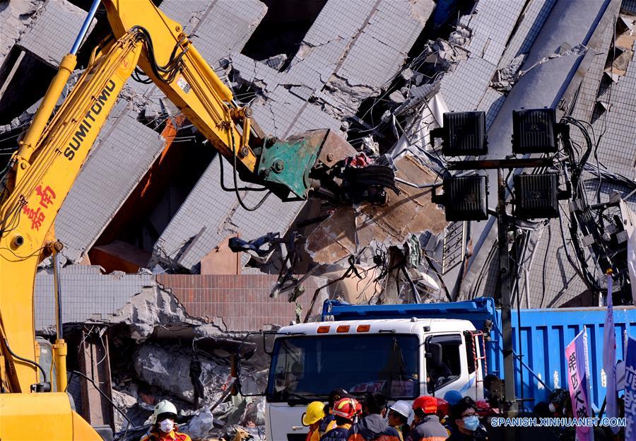 Asciende a 40 número de muertos en terremoto de Taiwan